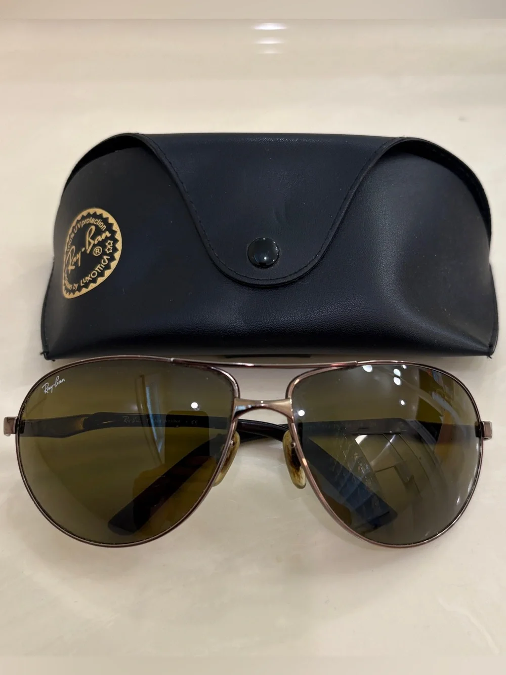 Ray-Ban Aviator Sunglasses with Black Case